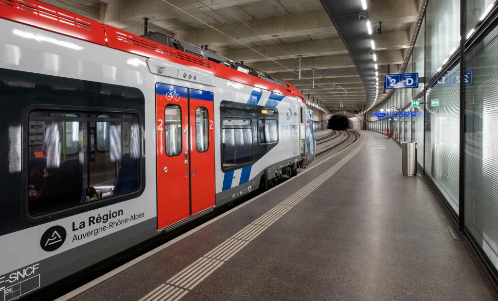 shutterstock_1661267527 (1).jpg